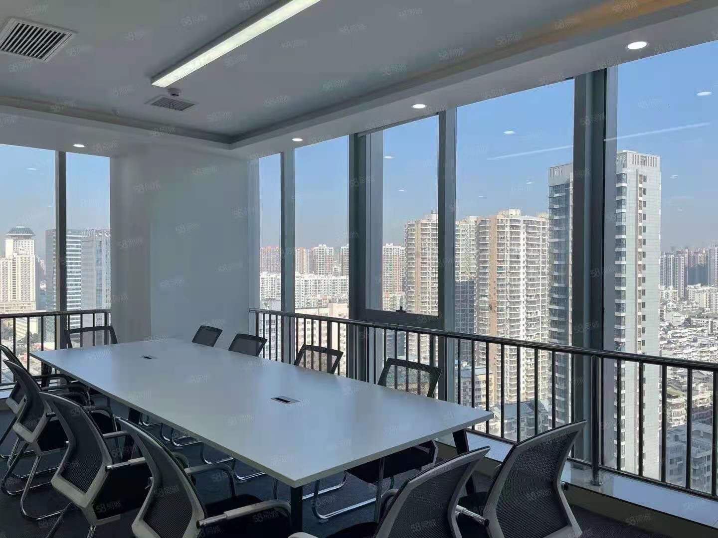 （好房源）徐东地铁口 联发国际241平 精装带家具