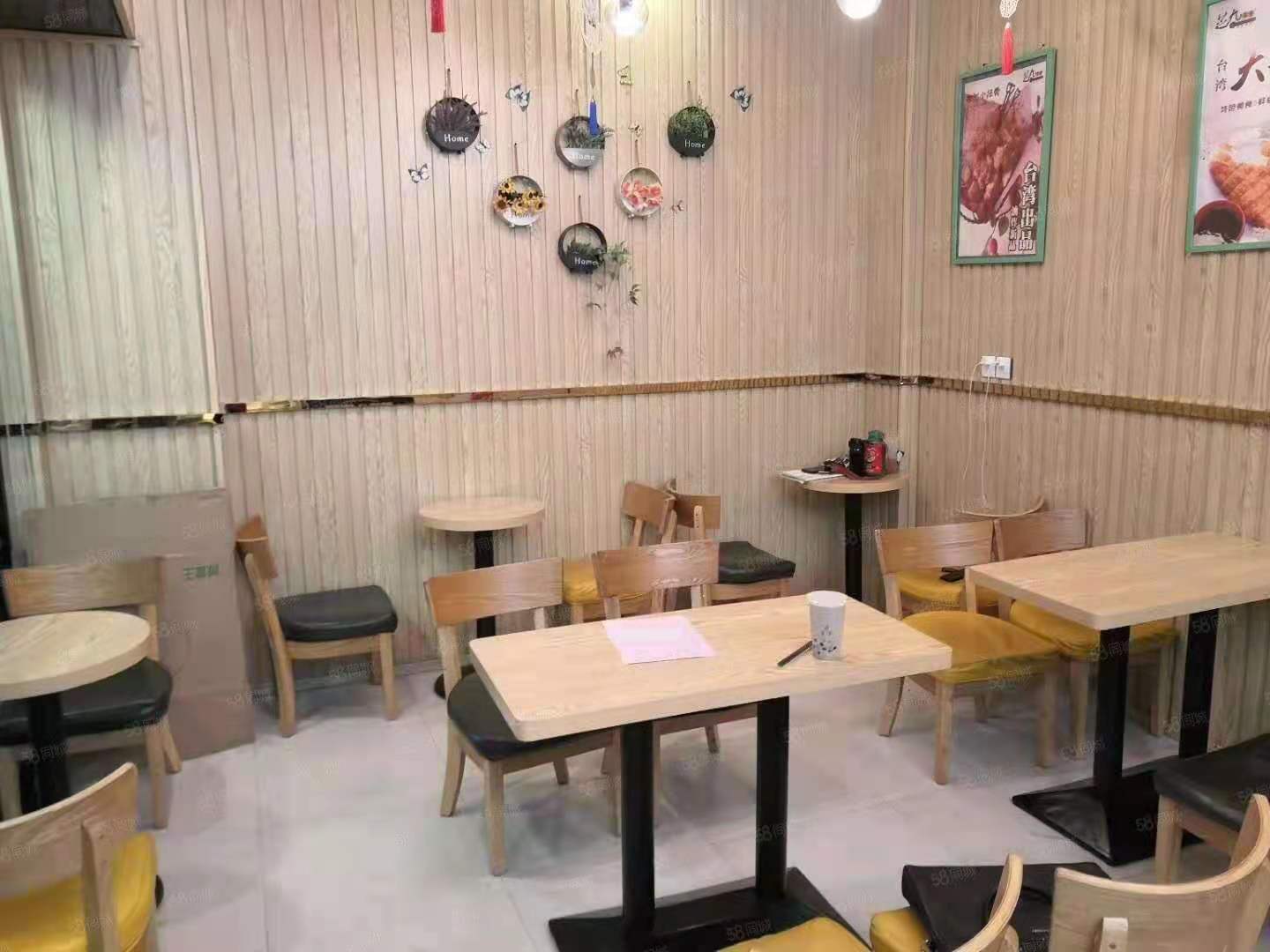 （好房源）黄陂广场步行街甜品店转让