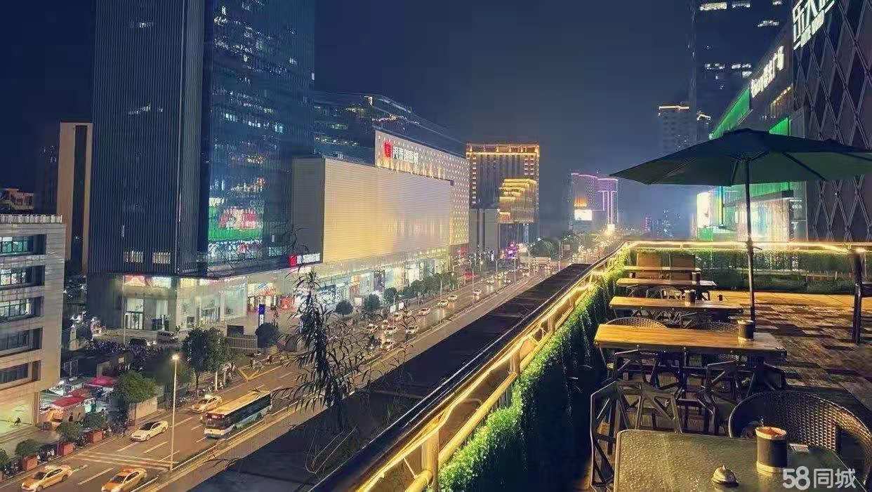 （好房源）街道口地铁口盈利大露台酒馆转让