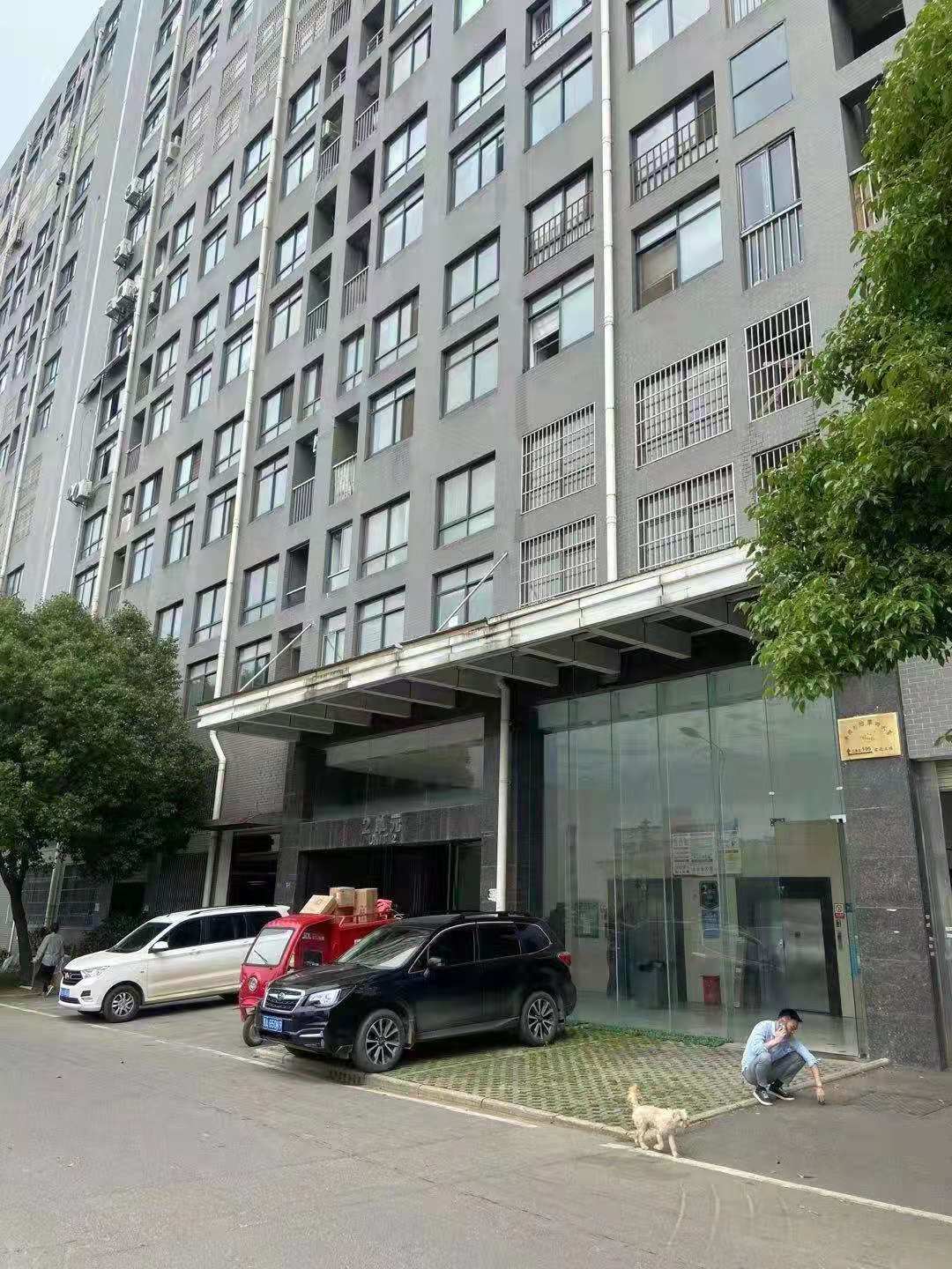 （好房源）江夏区地铁二号线旁光谷8号工坊精装写字楼房东出租