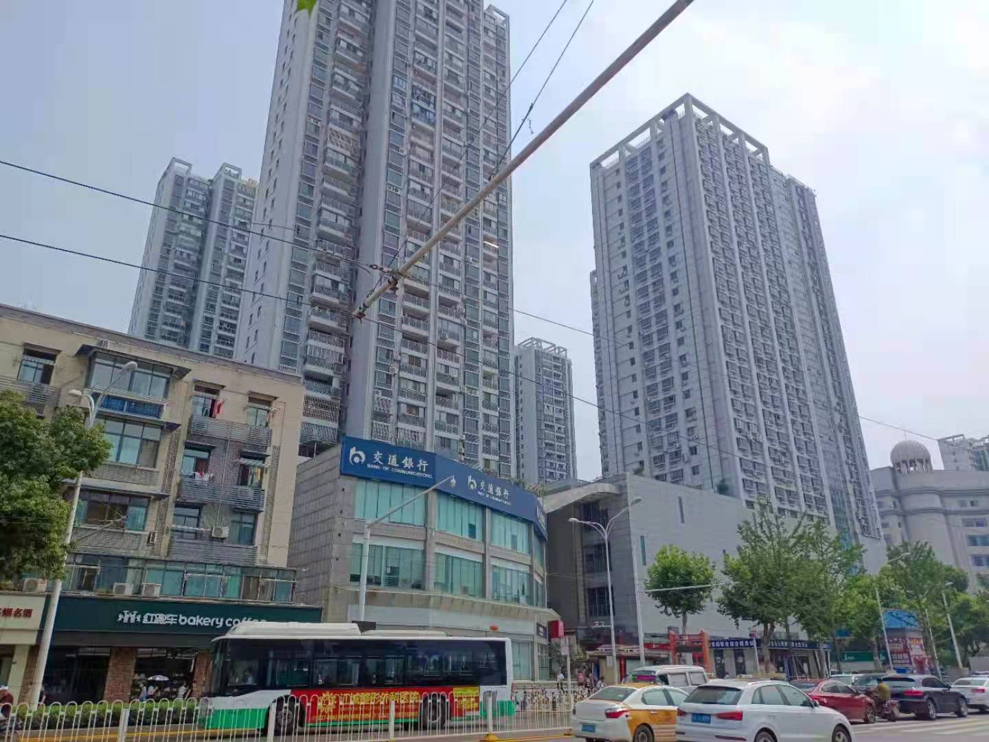 房东直售汉阳钟家村精装写字楼优价出售，可出租