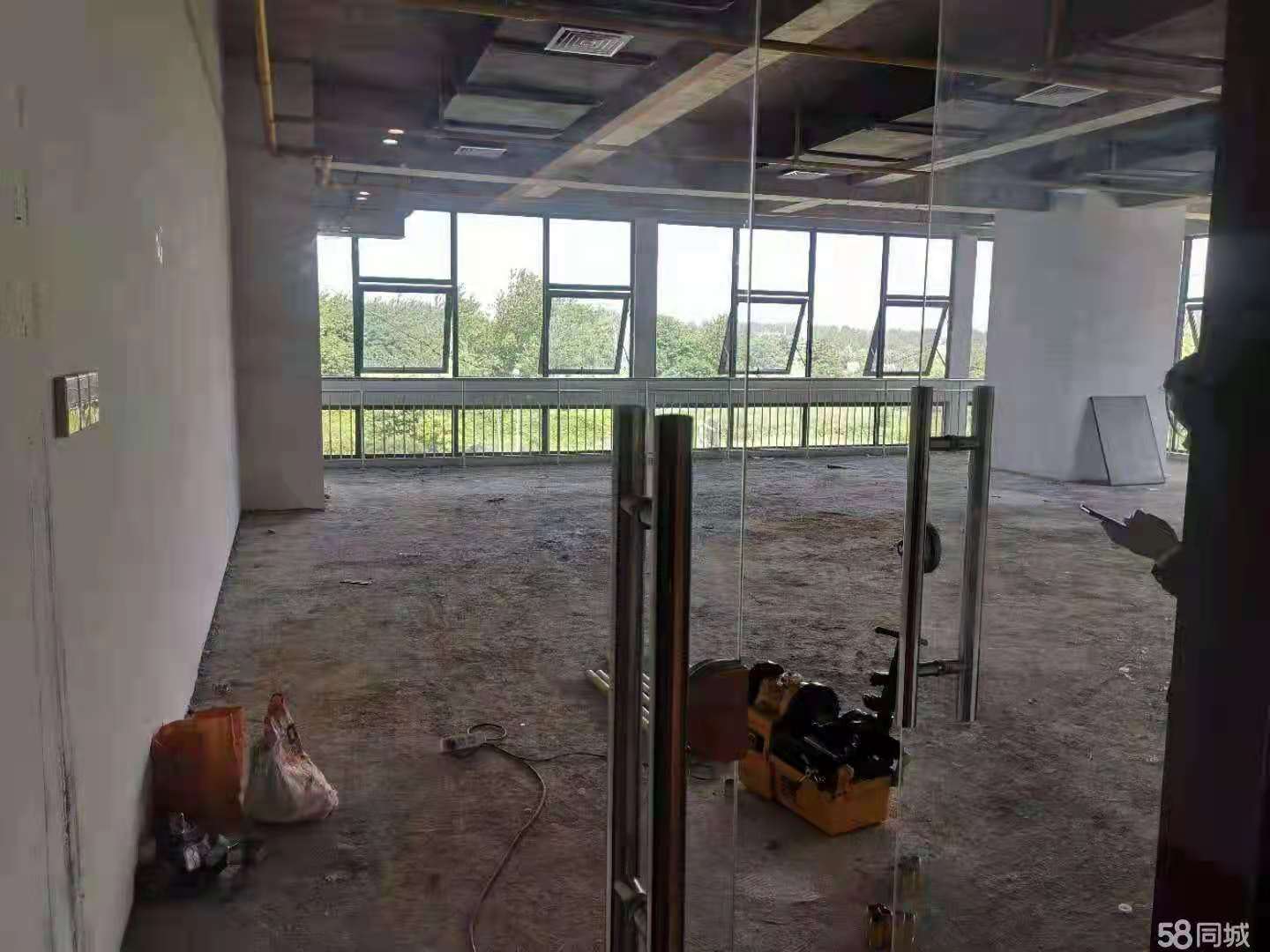 汇丰企业天地精装写字楼房东优价直租