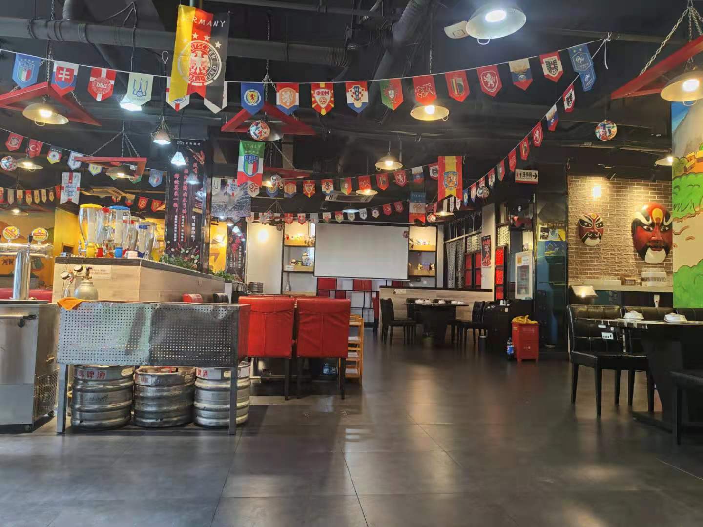 精装550平餐馆 夜宵店设备齐全 接收可盈利 可合伙 可转让