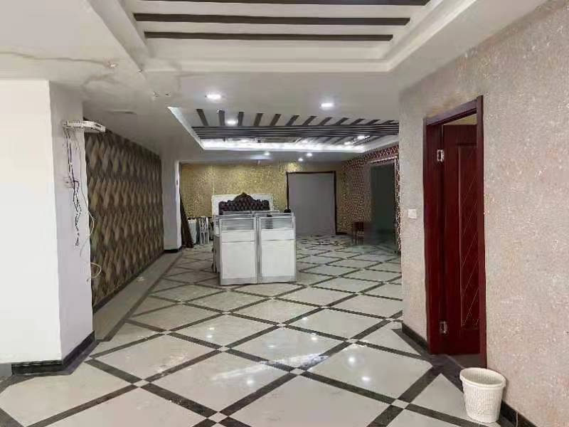 洪山区广埠屯东湖公馆精装写字楼房东直租 可分租