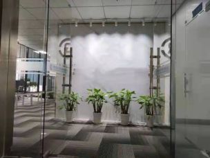 光谷现代世贸中心170平写字楼8000（含物业)出租
