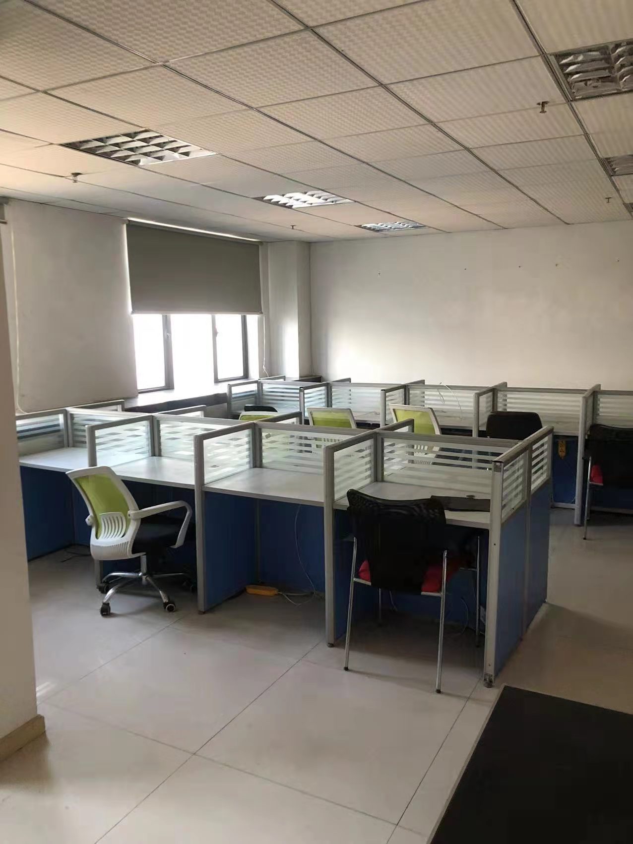 光谷总部国际精装写字楼带办公家具房东直租