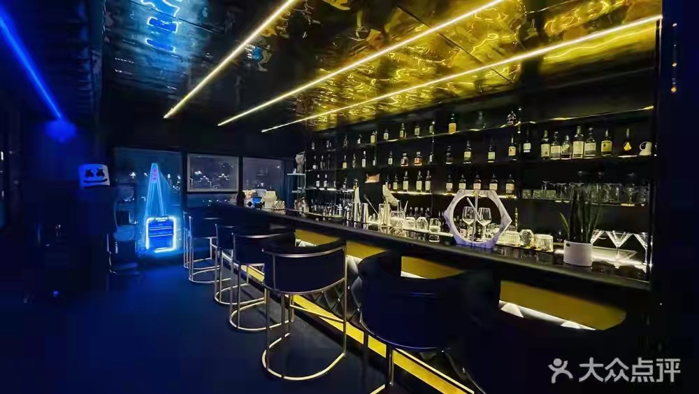 硚口区高档商圈 盈利中酒吧优价转让