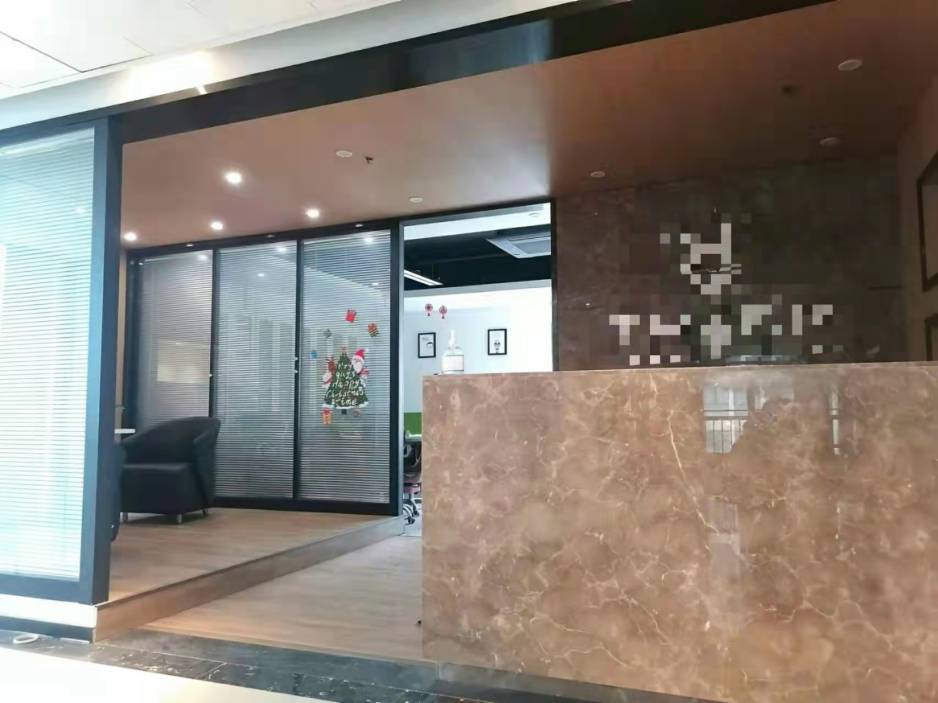 光谷世贸中心精装带办公家具房东优价出租