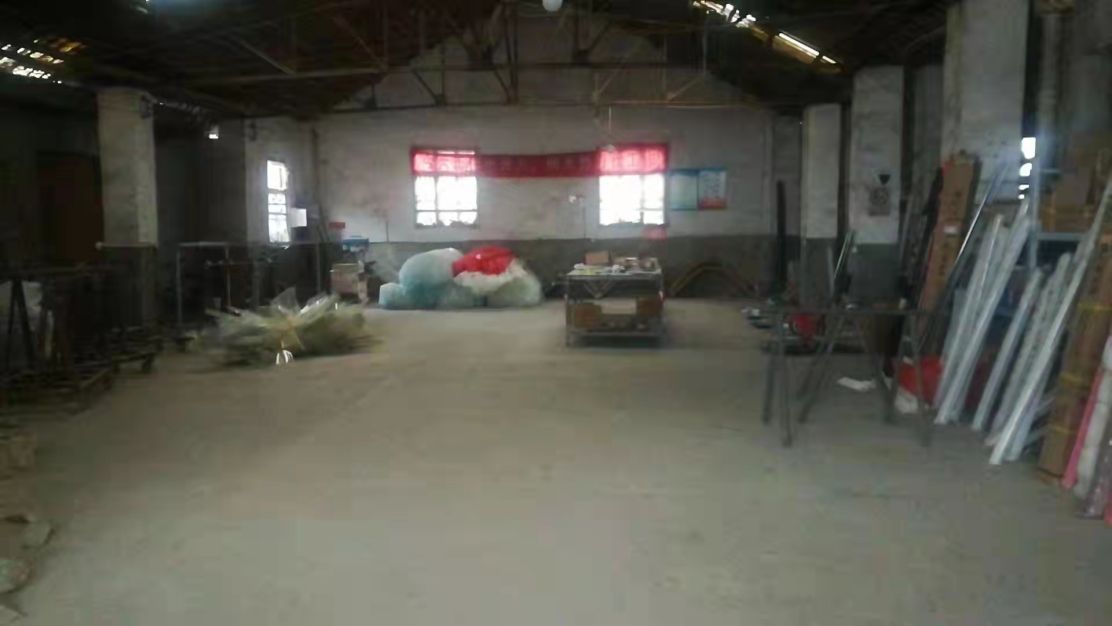 东西湖金银湖300平米厂房房东直租 