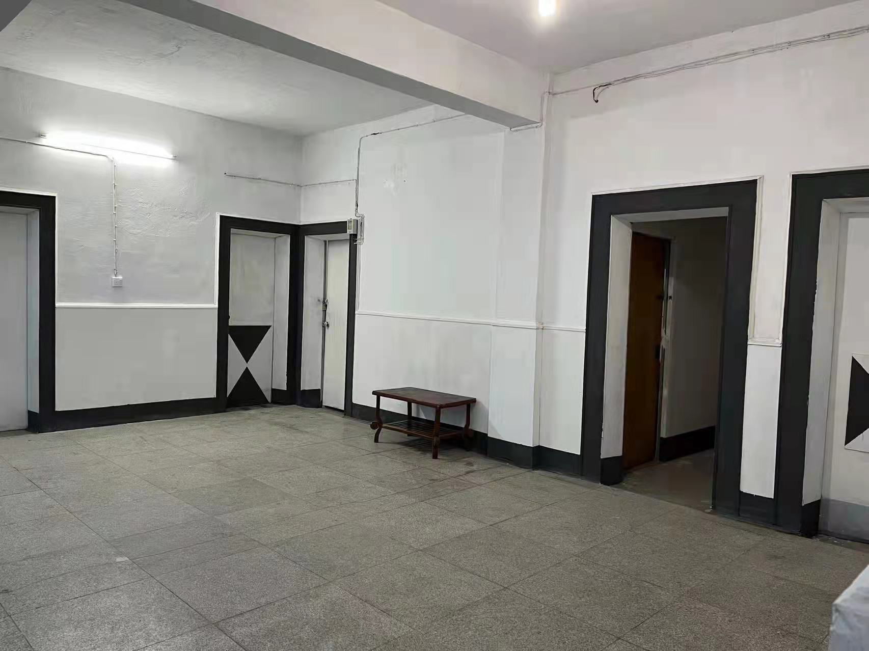 二七路二楼仓库(200平米私房)，房东直租