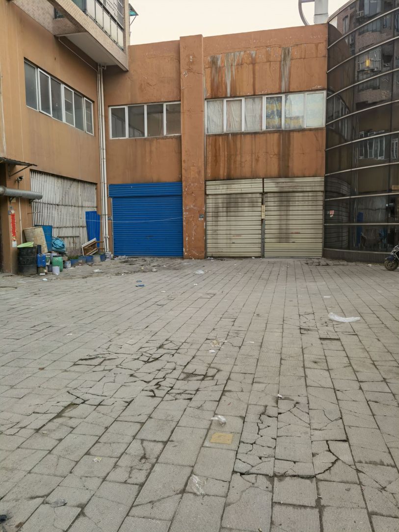 房东直租 洪山区欢乐谷330平厂房仓库 优价出租