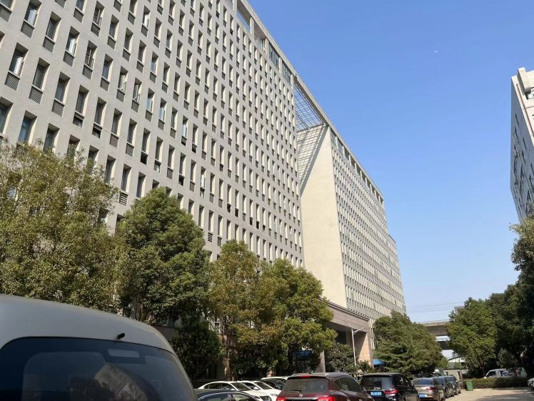 房东直租 东湖新技术开发区工业园厂房办公场地 可分租