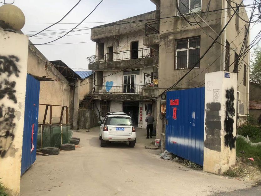 房东直租 汉阳区三眼桥秦断岭550平厂房出租