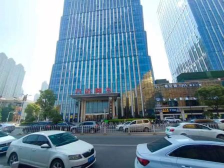 房东直租楚河汉街万达尊精装写字楼优价出租，交通便利