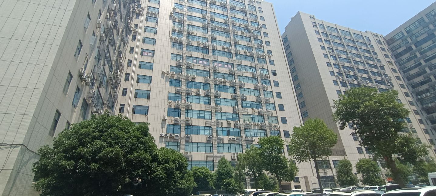 房东直租东西湖现代企业城精装写字楼优价出租