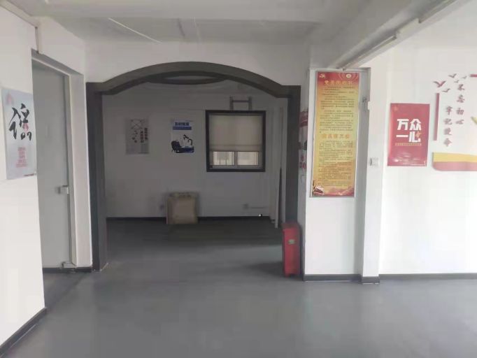 建设大道取水楼地铁口中环大厦精装修三面环湖