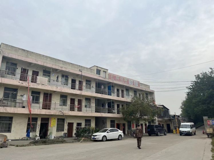 汉口北大道1350平钢构厂房优价出租交通便利