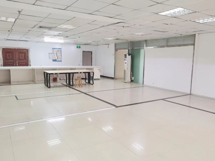 房东直租汉口火车站对面地铁口精装写字楼优价直租