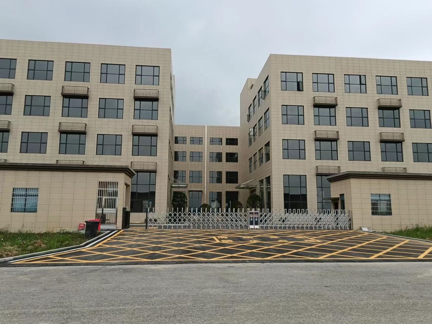 东西湖区柏泉工业园全新框架厂房房东直租