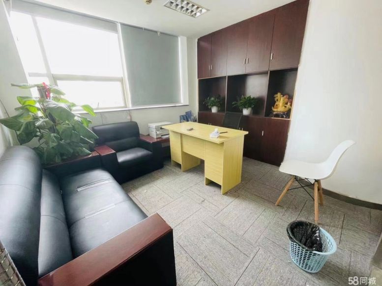 房东直租 江汉新华路230平精装写字楼 办公家具