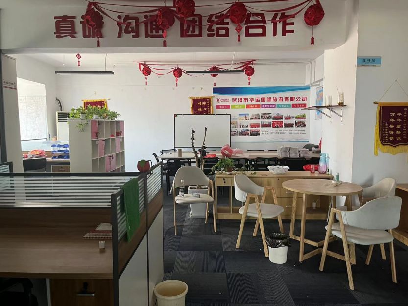 武昌水岸国际151平精装写字楼房东直租 无中介费