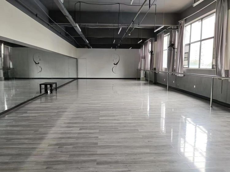 洪山区青润生鲜市场2楼商业综合楼优价出租