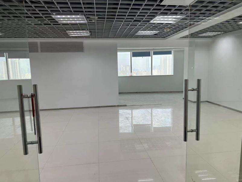 房东直租江汉武汉广场全新精装写字楼优价出租