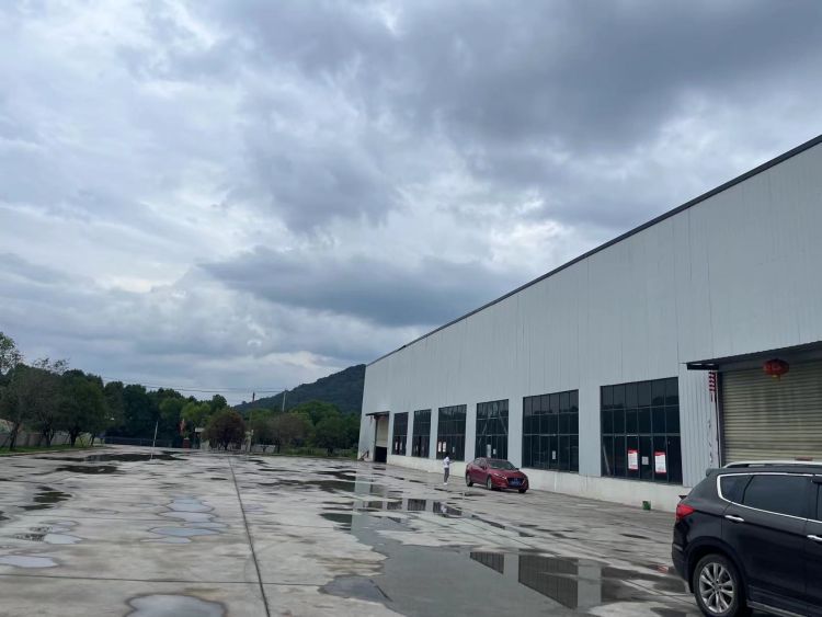 江夏纸金路钢构厂房房东直租