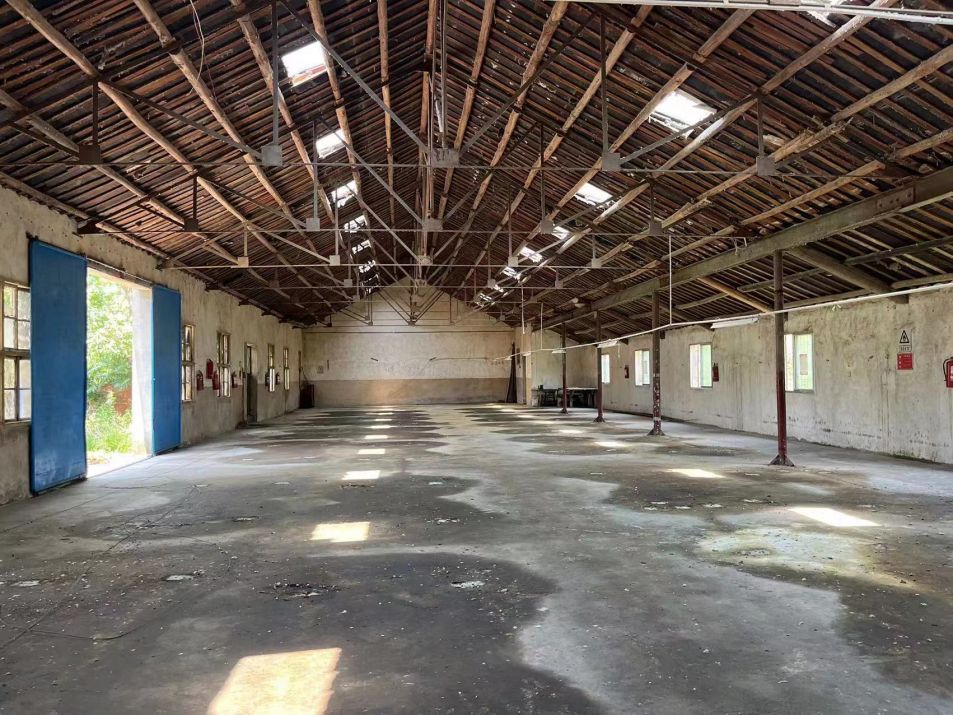 蔡甸龙倪山村1000平独门独户厂房房东优价直租