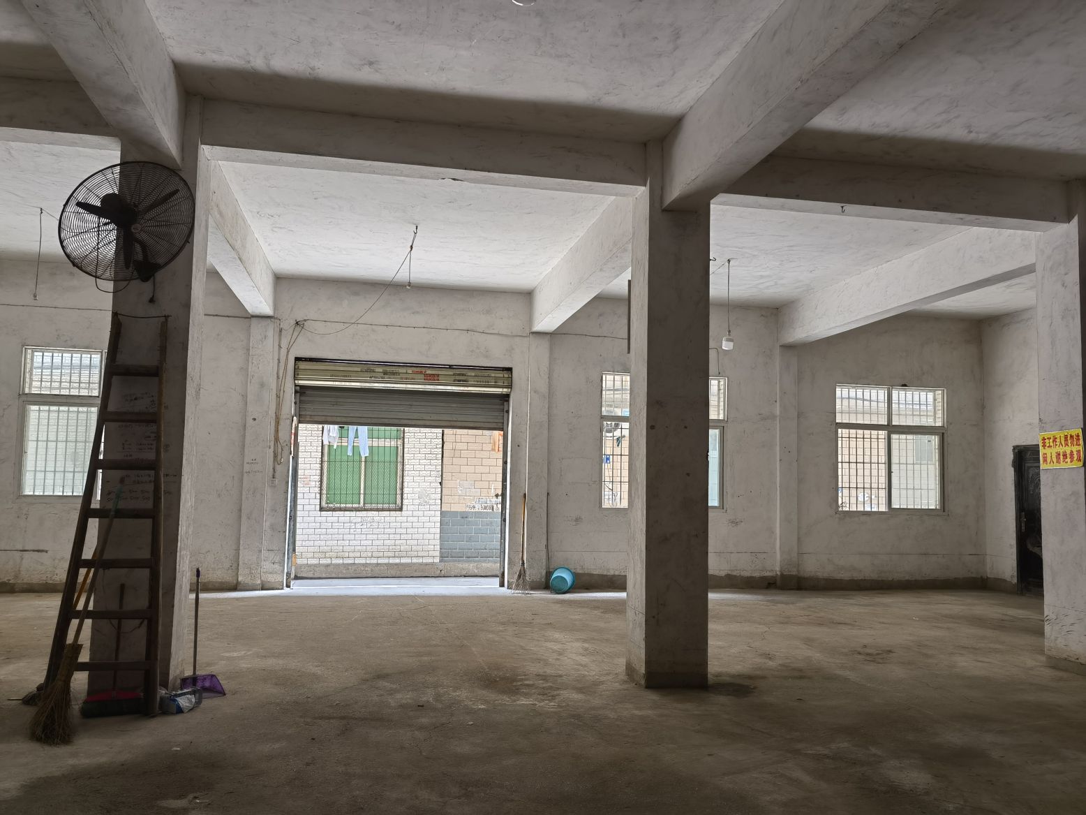 江岸后湖兴业路地铁240平一楼厂房交通便利