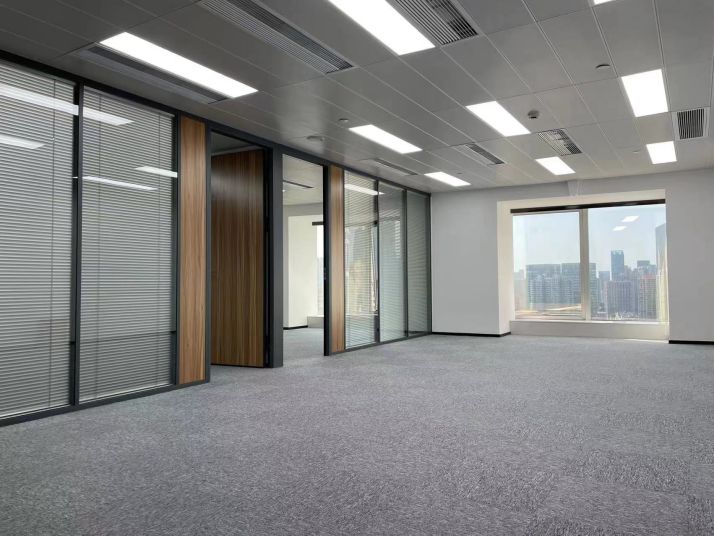 开发商直租 江汉区建设大道新世界国贸大厦精装/毛坯写字楼