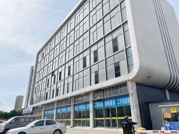 大型工业园区内部一手商铺业主直租，面积50-100，客源稳定