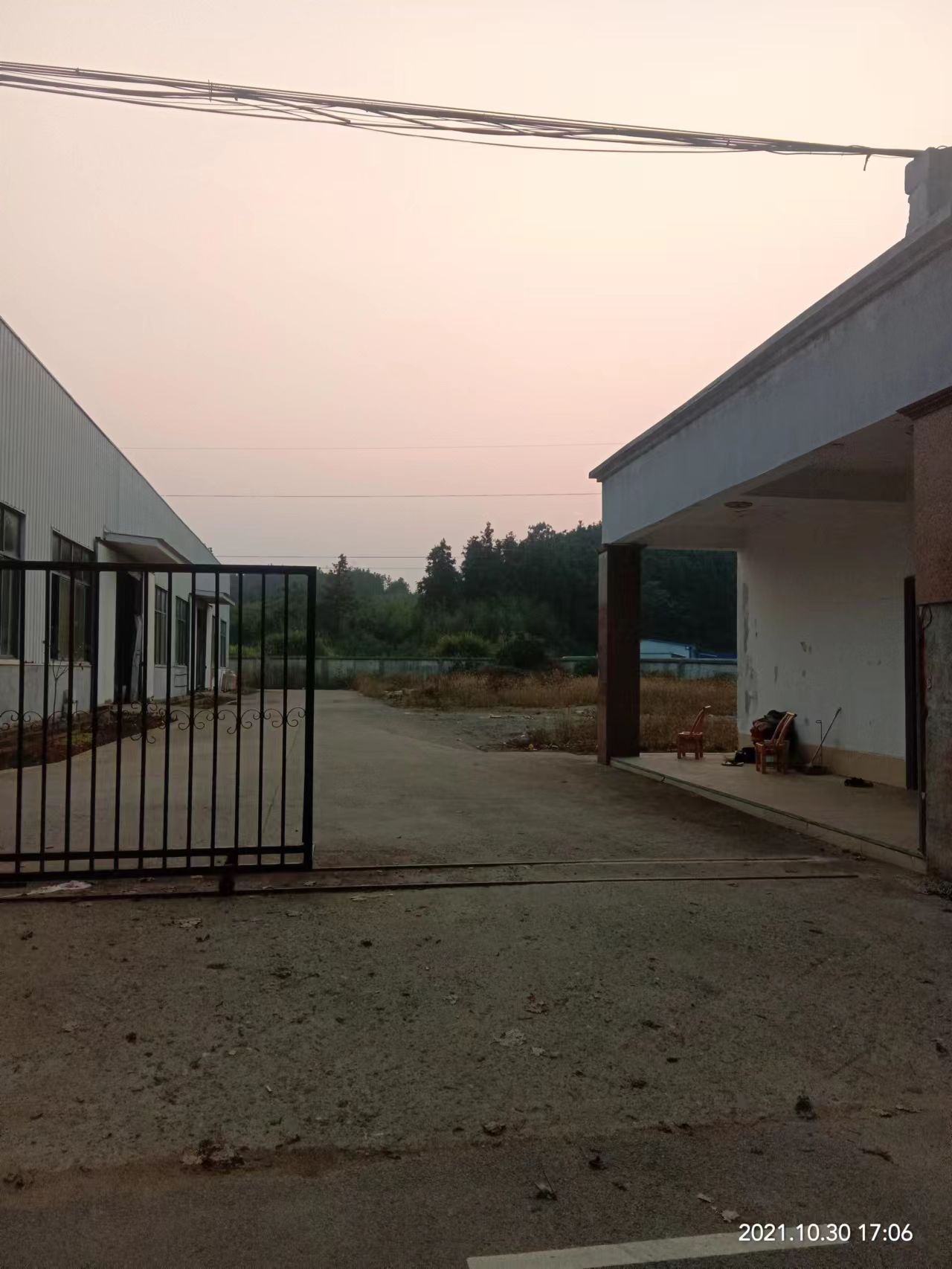 武汉周边咸安区2500平钢构厂房 低价急租