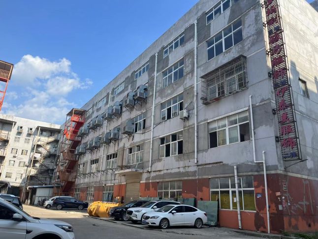 东西湖优质1600平厂房仓库交通便利