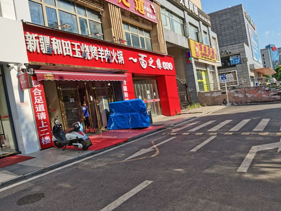 盘龙城临街旺铺优价转让 客流量大 接手即可盈利