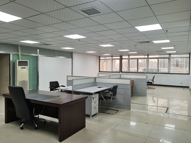 房东直租汉口火车站对面地铁口精装写楼优价直租