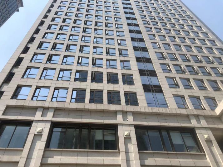 （房东直租）江汉区泛海国际144平精装写字楼优价出租 交通便利