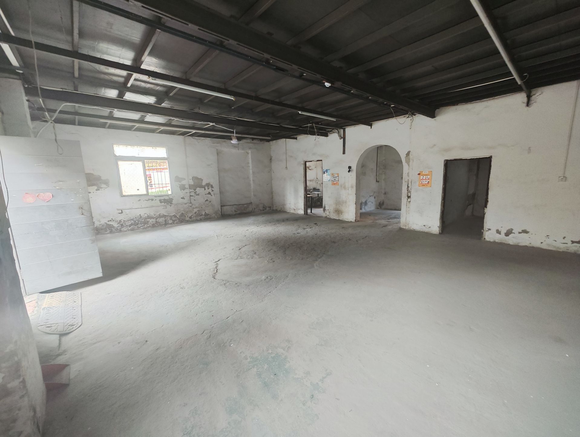 武昌二环边白沙洲300平厂房仓库 配套办公