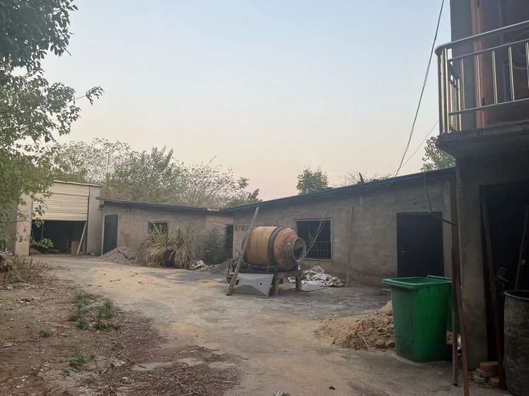 江夏泸渝高速路口2000平厂房仓库优价出租