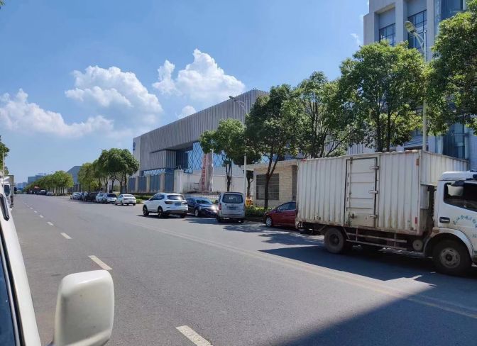 江夏何家湖1700平厂房 配套齐全 房东直租