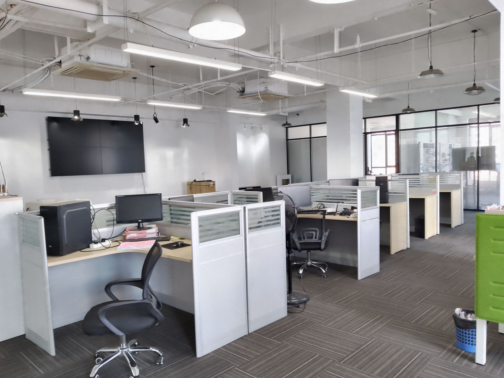 精装写字楼转让 低价出租 环境优良