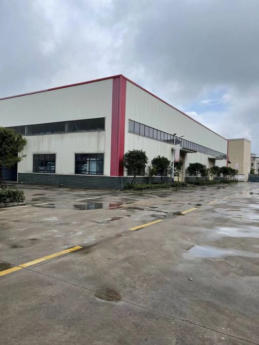 武汉周边云梦8000平钢构厂房有配套的住宿和办公