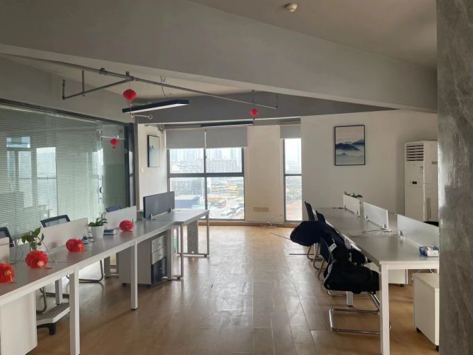 房东直租汉阳升官渡写字楼156㎡，优价出租