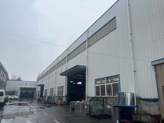 青山白玉山5000平厂房仓库优价出租