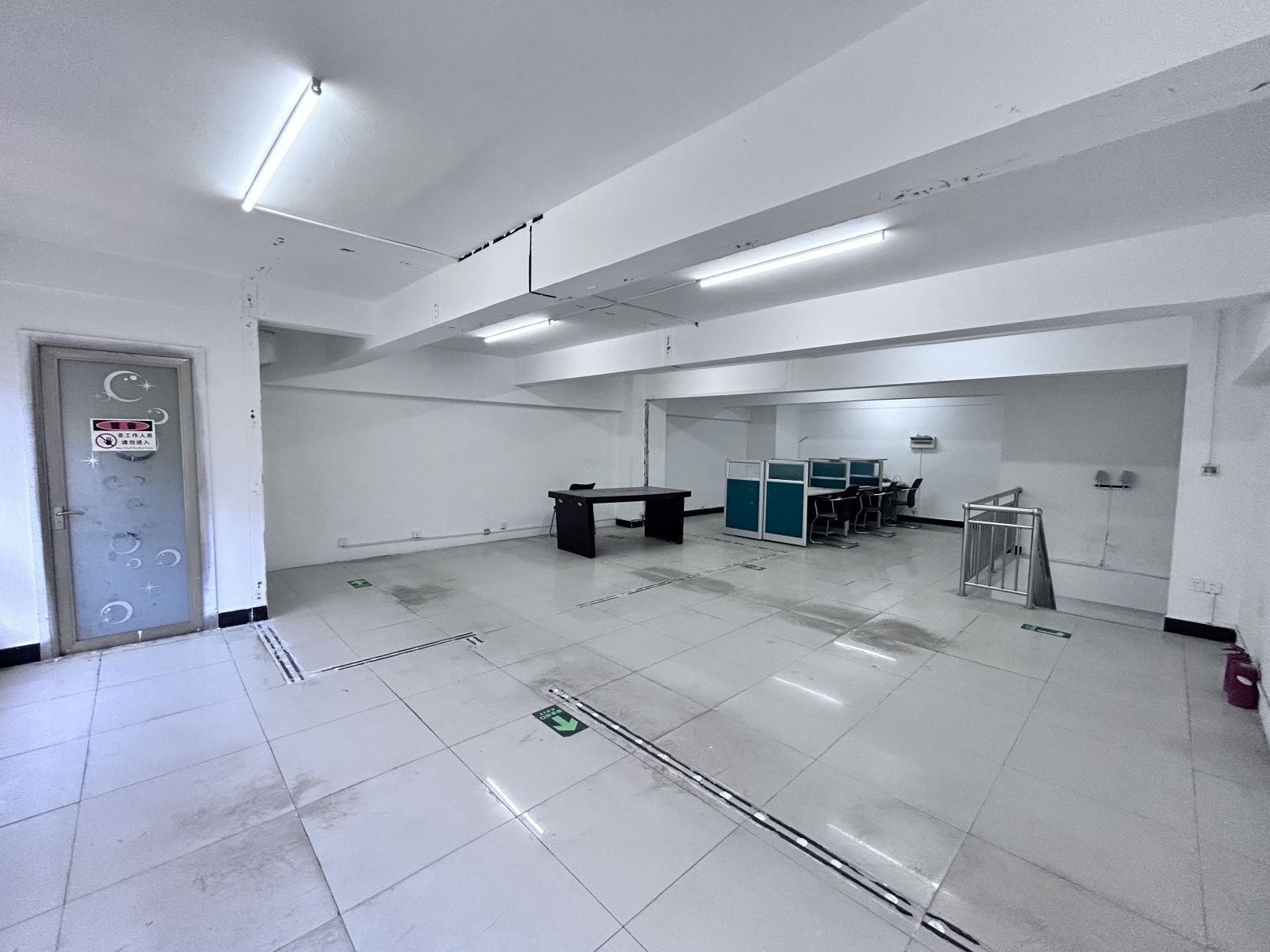 房东直租 光谷八号工坊精装写字楼带办公家具