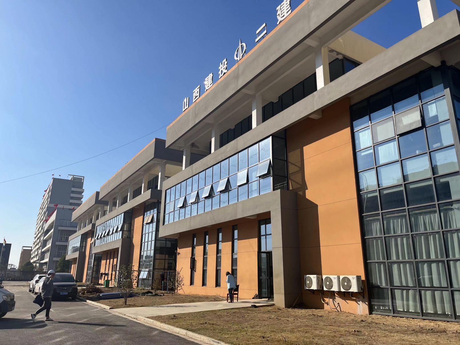 房东直租江夏大桥新区钢构厂房优价出租，交通便利，配套齐全