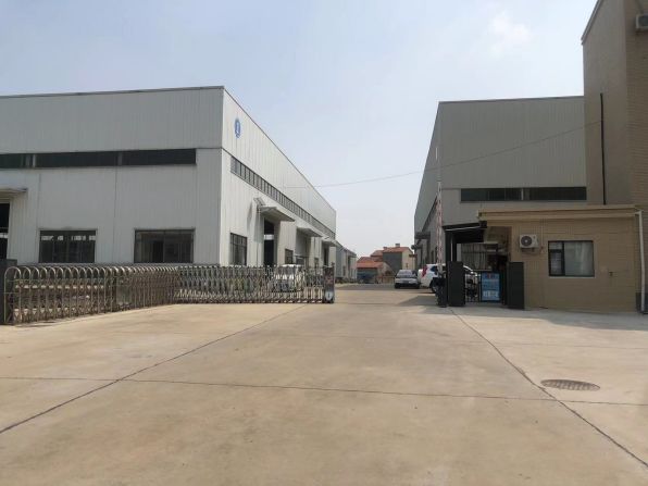 武汉周边云梦5000平钢构厂房有配套的住宿和办公