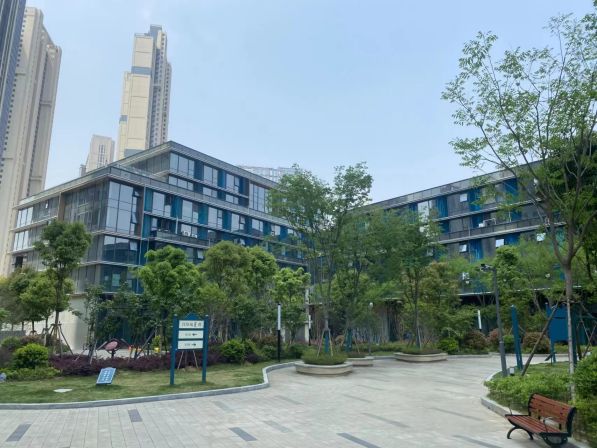 （房东直租）汉阳城云顶复式写字楼定制装修交通便利