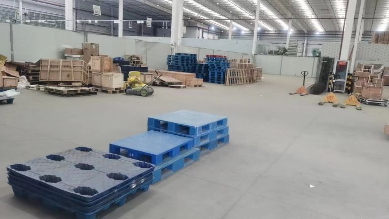 江夏金龙大街500-1000平高台高标仓库房东直租