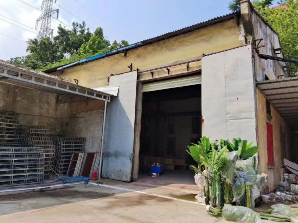 房东直租青山独门独院厂房仓库650平，配套齐全 优价出租